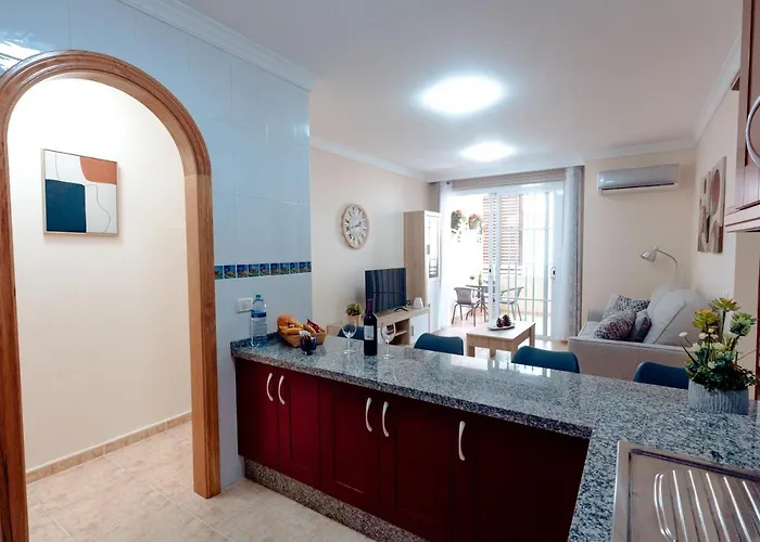 Apto Ache, Acogedor De 66 M Con Terraza, Aire Acondicionado Y Parking Privado Gratuito Apartamento *