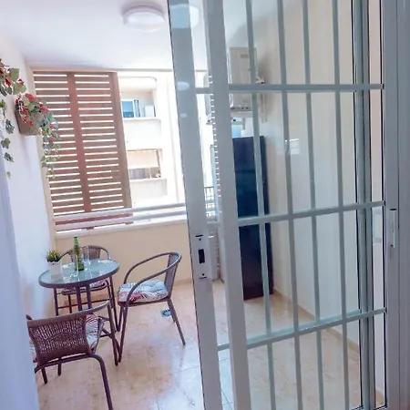 Apto Ache, Acogedor De 66 M Con Terraza, Aire Acondicionado Y Parking Privado Gratuito * Los Abrigos