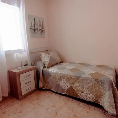 Apto Ache, Acogedor De 66 M Con Terraza, Aire Acondicionado Y Parking Privado Gratuito