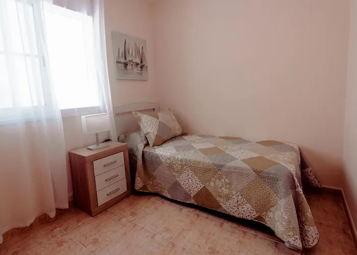 Apto Ache, Acogedor De 66 M Con Terraza, Aire Acondicionado Y Parking Privado Gratuito