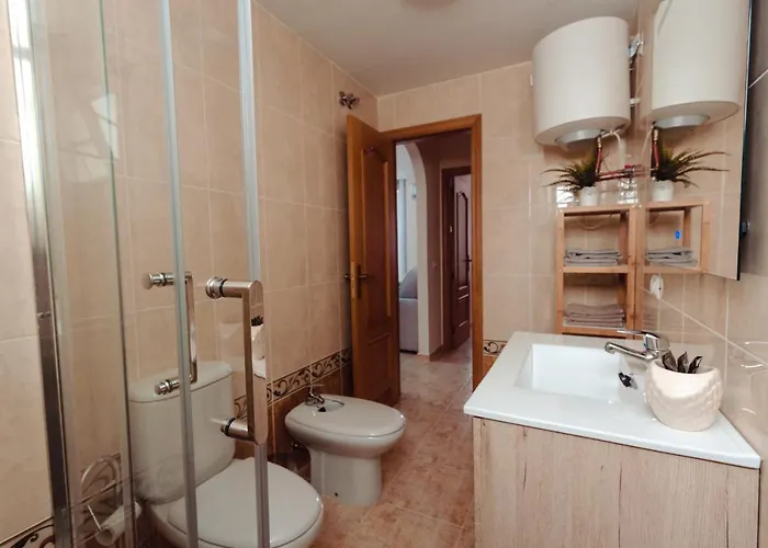 Apto Ache, Acogedor De 66 M Con Terraza, Aire Acondicionado Y Parking Privado Gratuito Apartamento