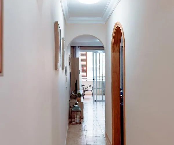 Apto Ache, Acogedor De 66 M Con Terraza, Aire Acondicionado Y Parking Privado Gratuito Los Abrigos